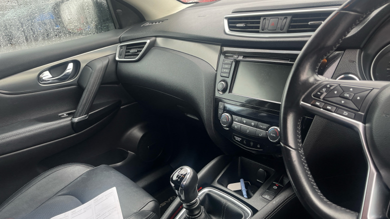 Nissan Qashqai 1.3 DiG-T Tekna 5dr Petrol Hatchback